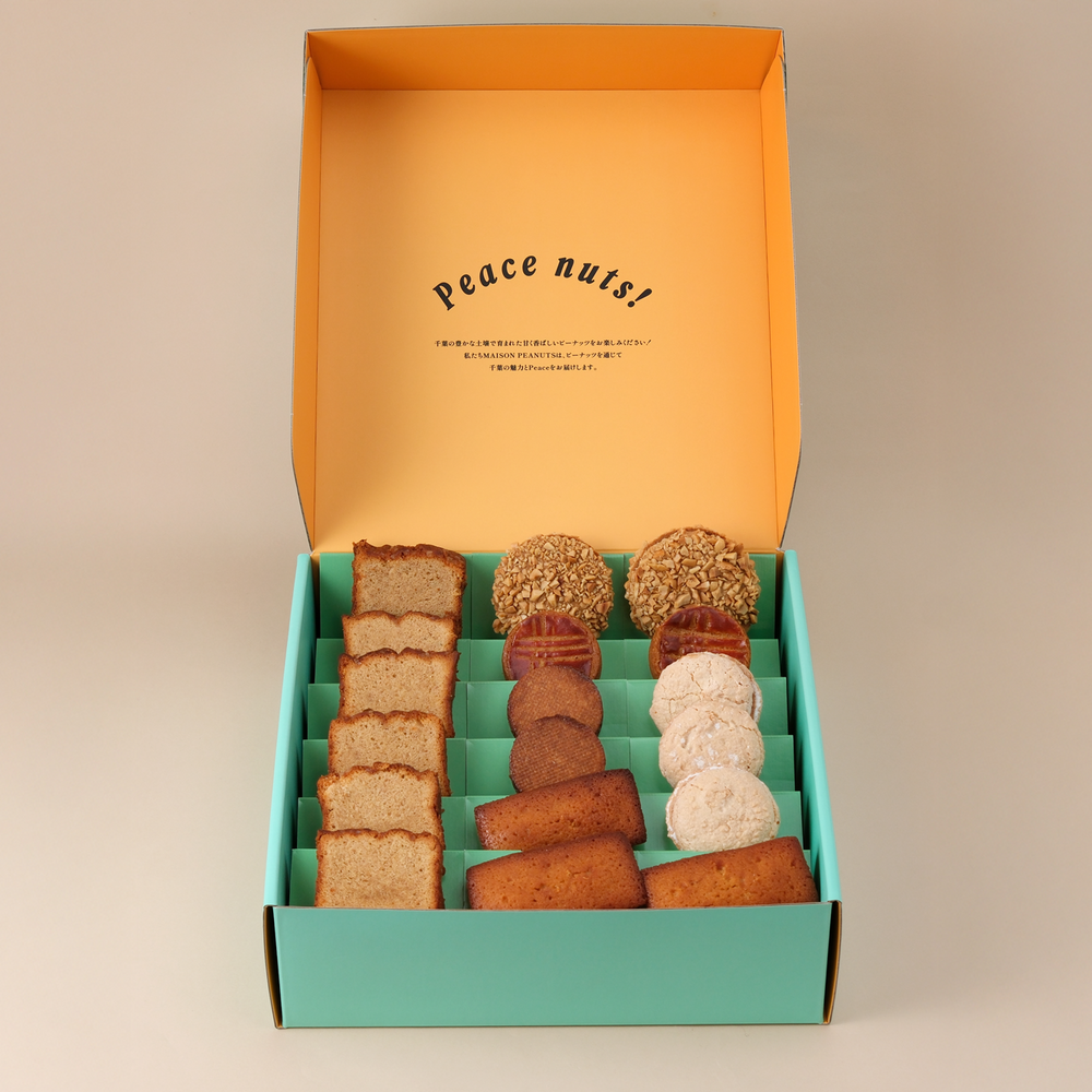 
                  
                    ＼ お歳暮 ／ 焼き菓子詰め合わせ 18個入
                  
                